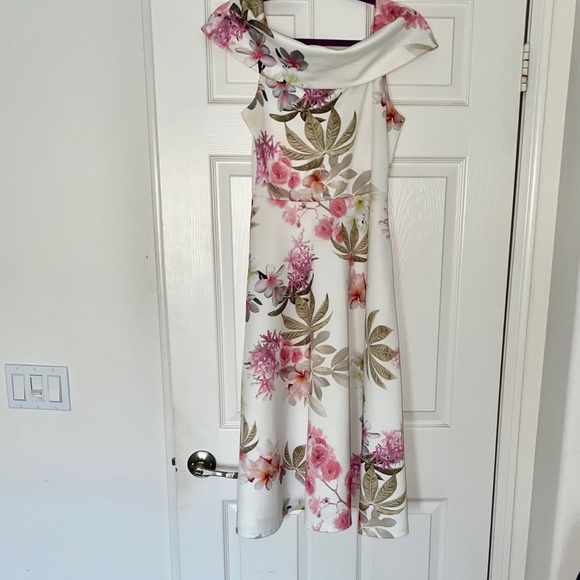 Dress - Picture 2 of 4